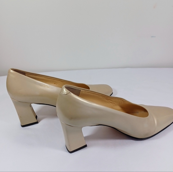 Via Spiga light Gold Pumps, size 6, 2.5” heel - Picture 6 of 13